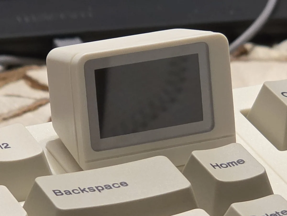 The Evolution of Modular Desktop Peripherals A Comprehensive Technical Review of the EPOMAKER RT98 Modular Mechanical Keyboard