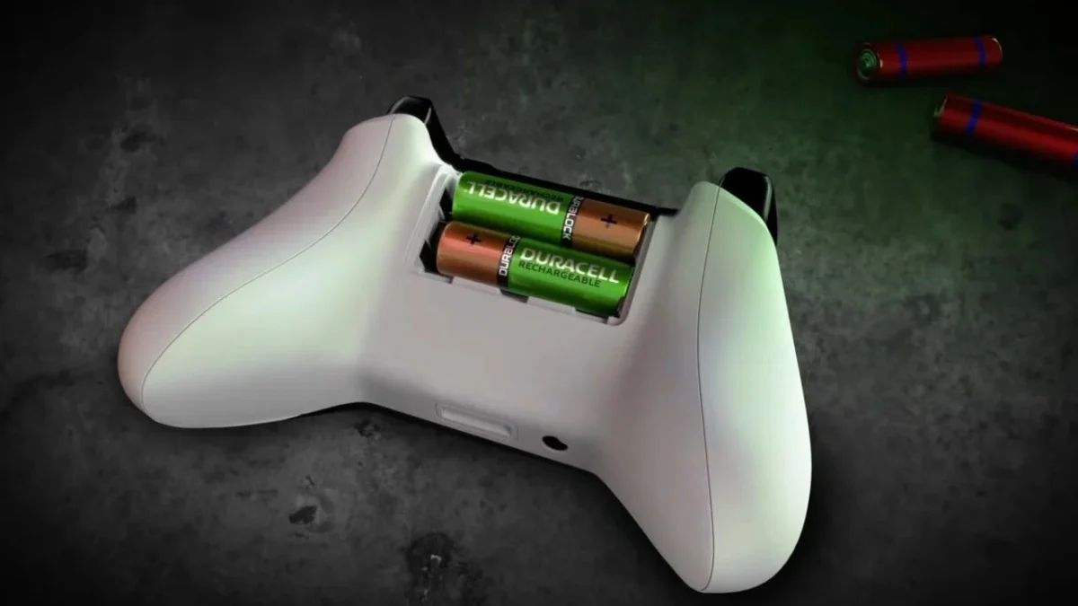 Xbox Leadership Commends Team’s Swift Response to Controller Battery Issue, Emphasizing Player-Centric ‘Earn Every Hour’ Philosophy